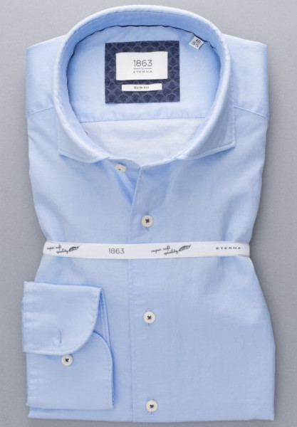 Camicia Eterna SLIM FIT TWILL azzurro con Spaccato collar in taglio stretto