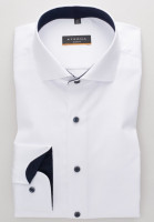 Camicia Eterna SLIM FIT TWILL bianco con Spaccato  collar in taglio stretto